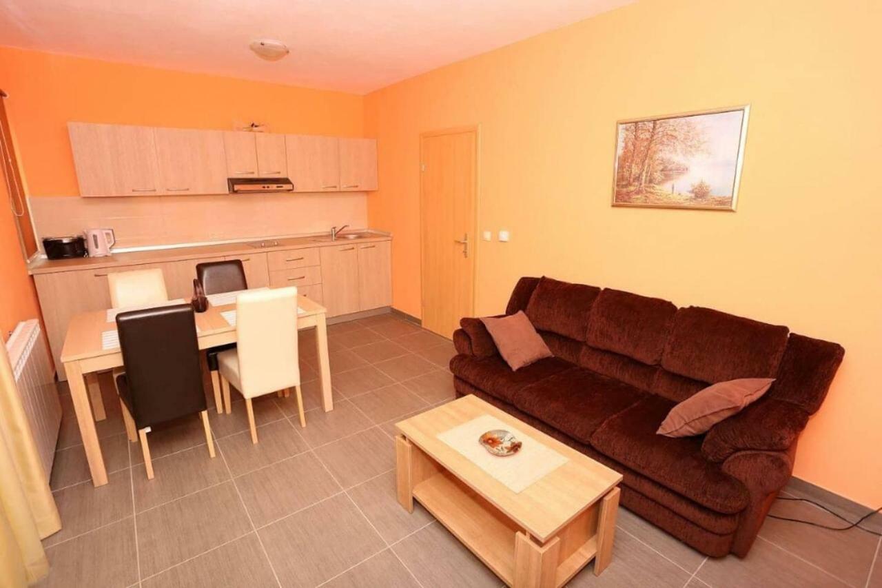 Apartmani Lili Сукошан Экстерьер фото