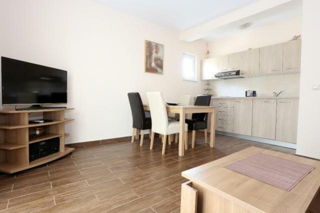 Apartmani Lili Сукошан Экстерьер фото
