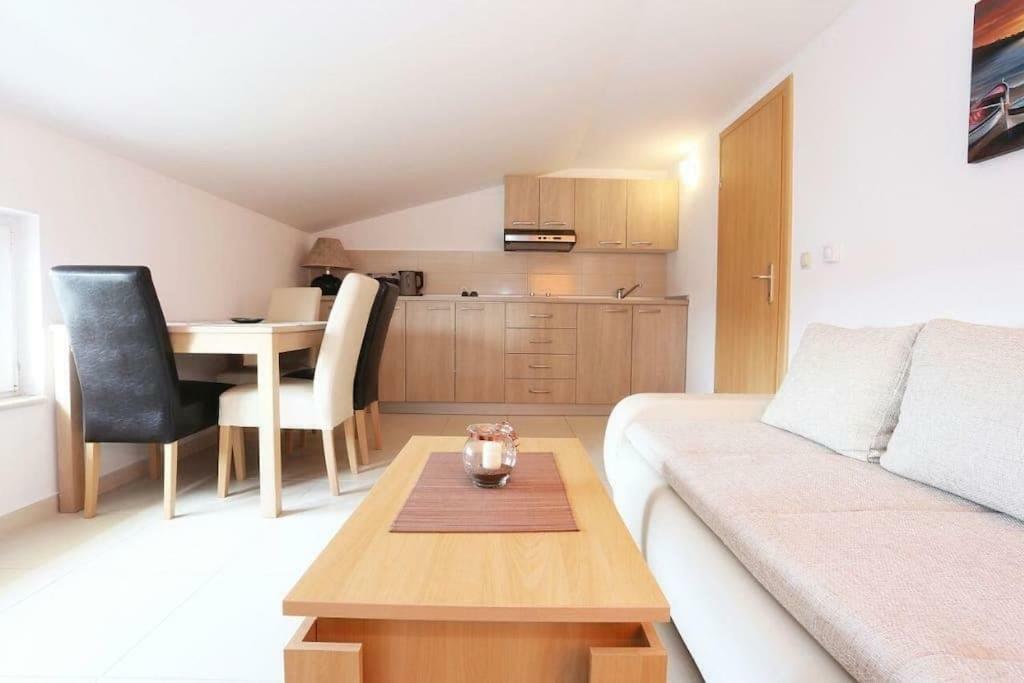 Apartmani Lili Сукошан Экстерьер фото