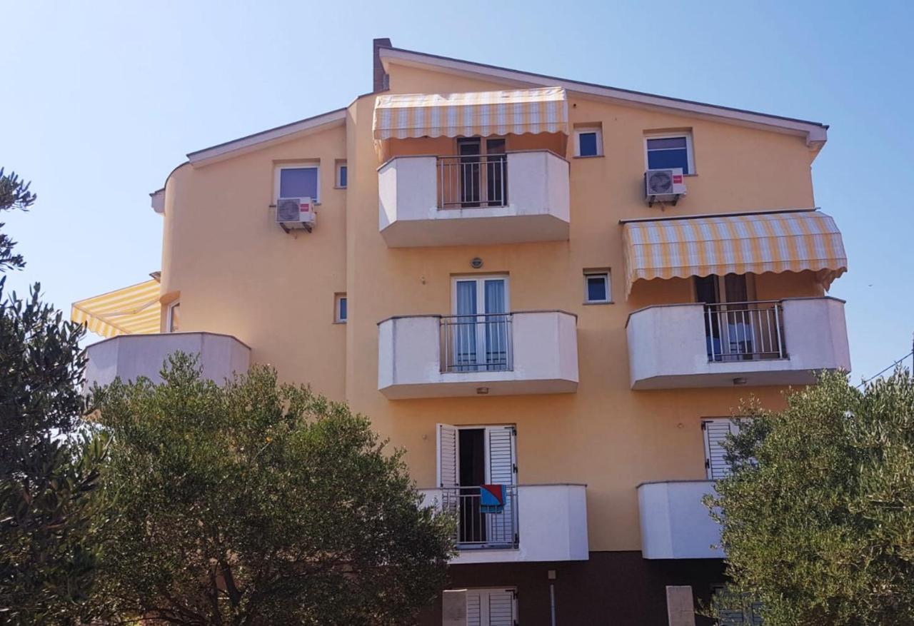 Apartmani Lili Сукошан Экстерьер фото