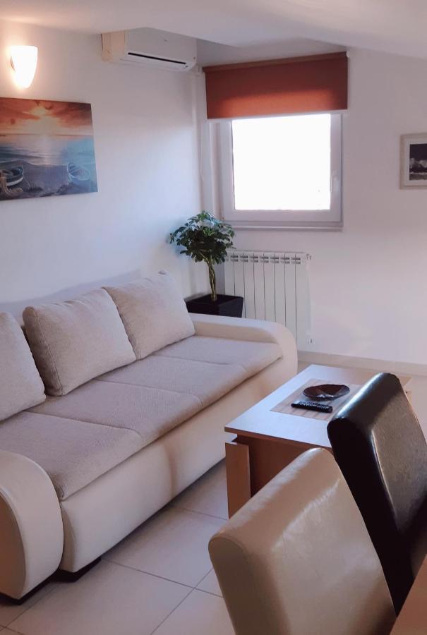 Apartmani Lili Сукошан Экстерьер фото