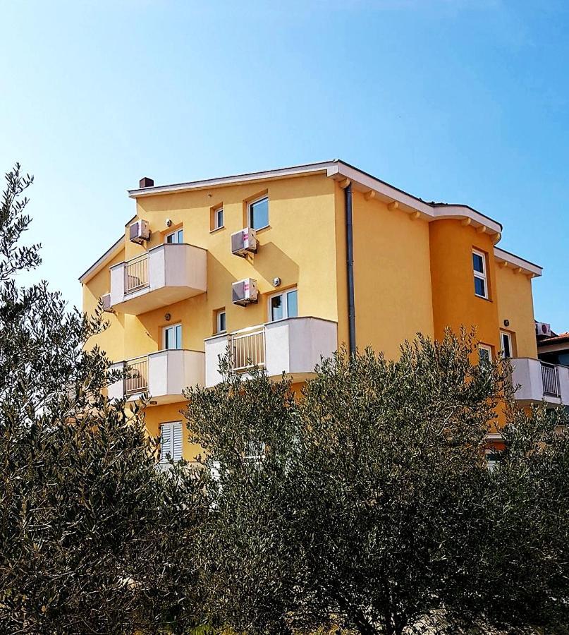 Apartmani Lili Сукошан Экстерьер фото